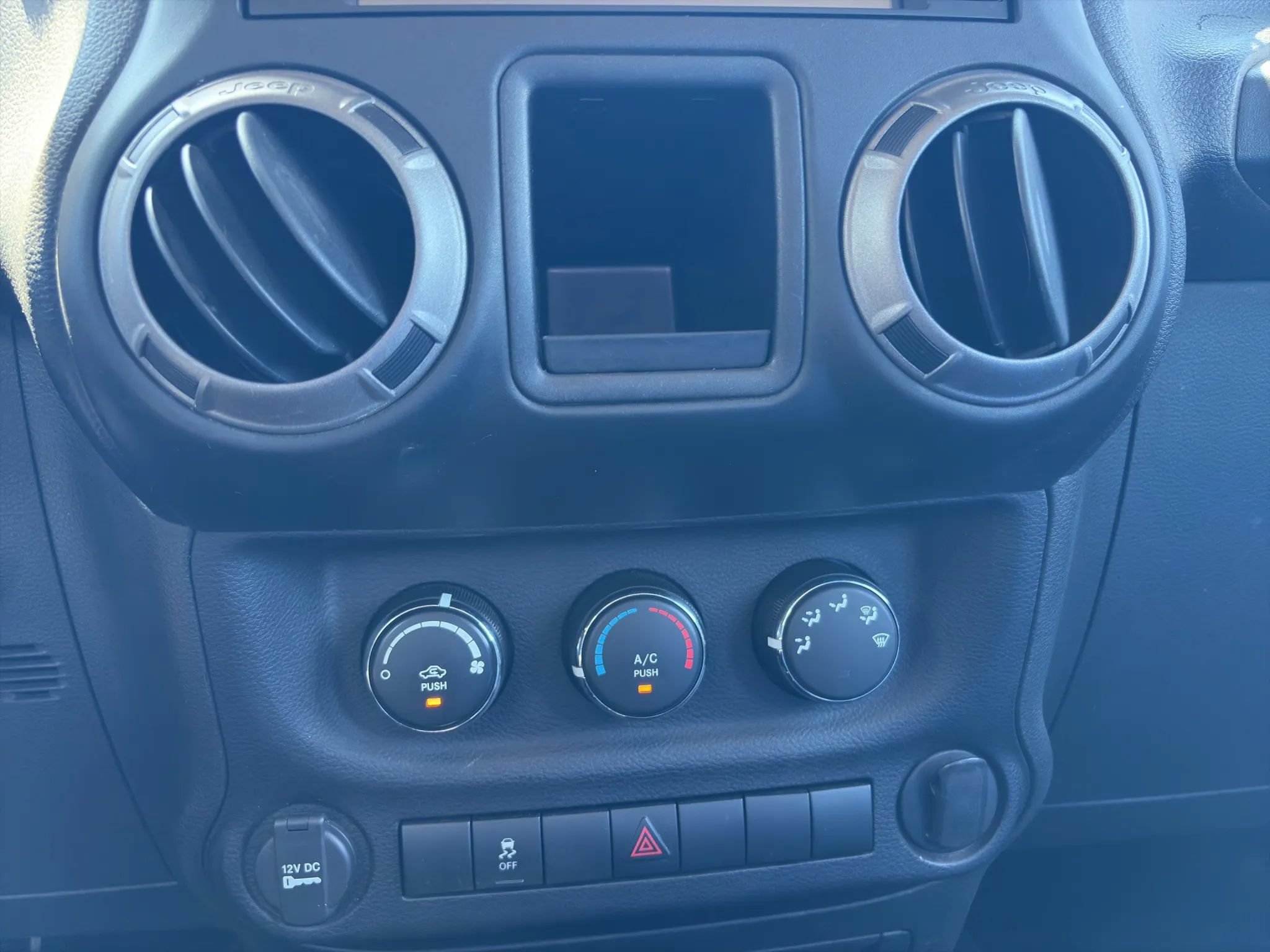 Used 2015 Jeep Wrangler Unlimited Sport AWD/4WD image 14