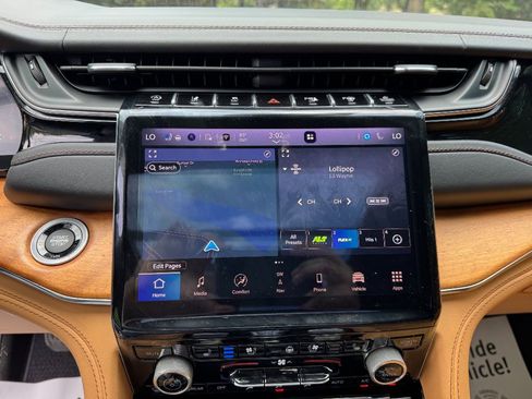 Used 2024 Jeep Grand Cherokee L Summit image 16