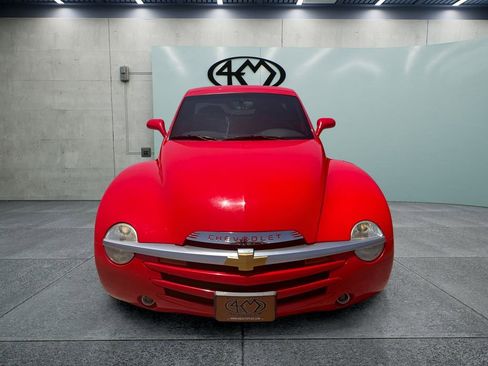 Used 2004 Chevrolet SSR w/ Preferred Equipment Group RWD image 12