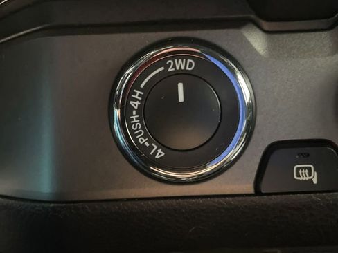 Used 2016 Toyota Tacoma TRD Off-Road image 18