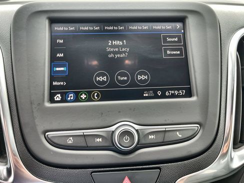 Used 2020 Chevrolet Equinox LT AWD/4WD image 13