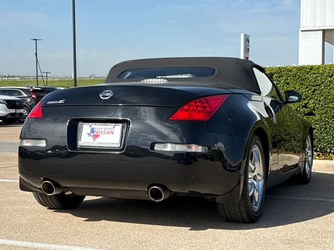 Used 2007 Nissan 350Z Touring image 9