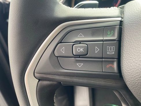 New 2025 Jeep Grand Cherokee Laredo X w/ Luxury Tech Group I AWD/4WD image 17