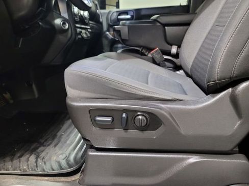 Used 2022 GMC Sierra 3500 SLE w/ SLE Convenience Package image 11