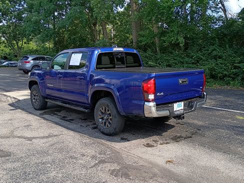 Used 2023 Toyota Tacoma SR5 AWD/4WD image 5