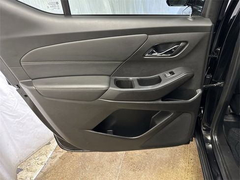 Certified 2020 Chevrolet Traverse LT image 24