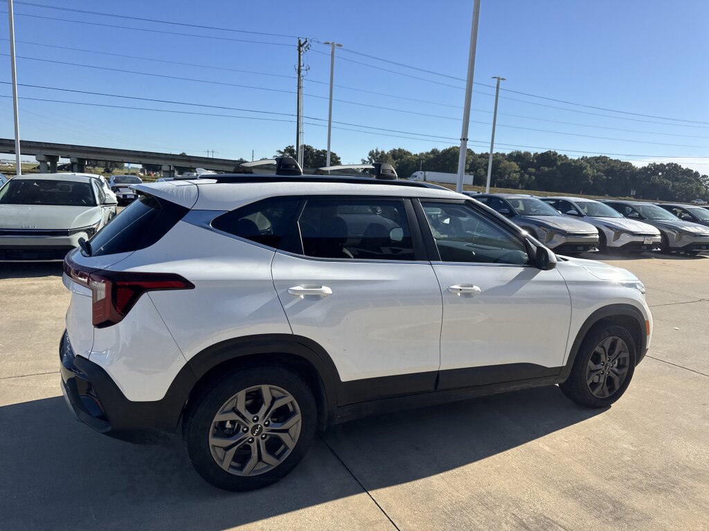 Certified 2024 Kia Seltos S FWD image 14