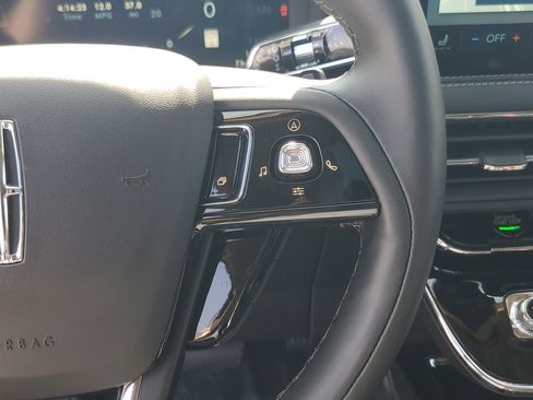 New 2026 Lincoln Corsair Reserve w/ Jet Appearance Package AWD/4WD image 18