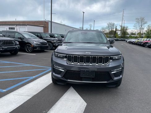 Certified 2023 Jeep Grand Cherokee Limited AWD/4WD image 2