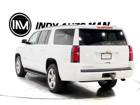 Used 2018 Chevrolet Suburban LT image 6