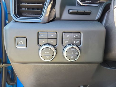 Used 2024 GMC Sierra 1500 AT4X image 26