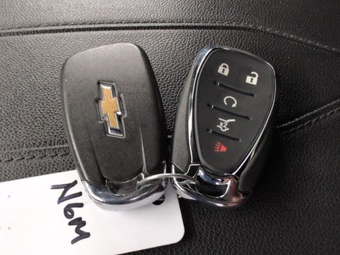 Used 2023 Chevrolet Traverse LT w/ LPO, Floor Liner Package AWD/4WD image 27