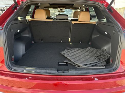 Used 2024 Volkswagen Atlas Cross Sport SEL image 28