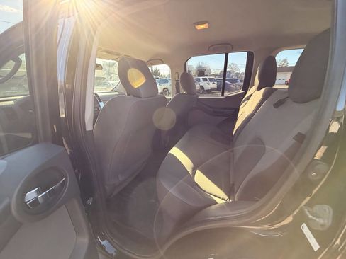 Used 2012 Nissan Xterra S image 32