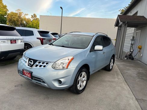 Used 2011 Nissan Rogue SV w/ Premium Pkg AWD/4WD image 3