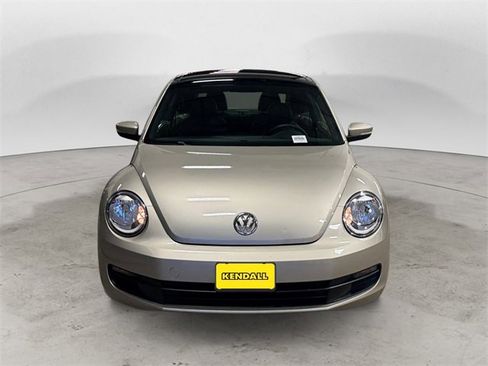 Used 2014 Volkswagen Beetle 1.8T image 8