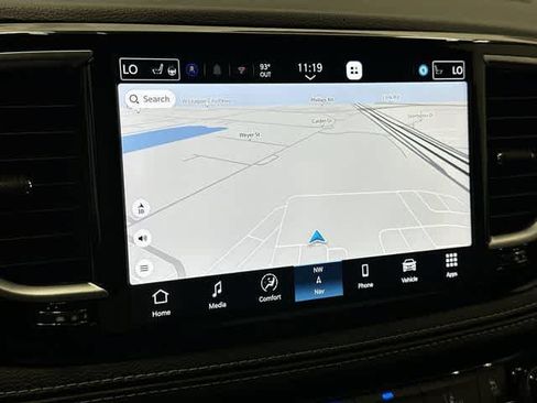 Used 2026 Chrysler Pacifica Limited FWD image 24
