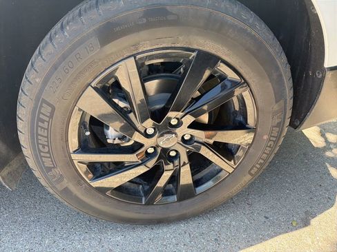 Used 2023 Chevrolet Equinox LS w/ Sport Edition AWD/4WD image 10
