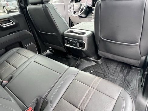 Used 2025 Chevrolet Silverado 1500 High Country image 28