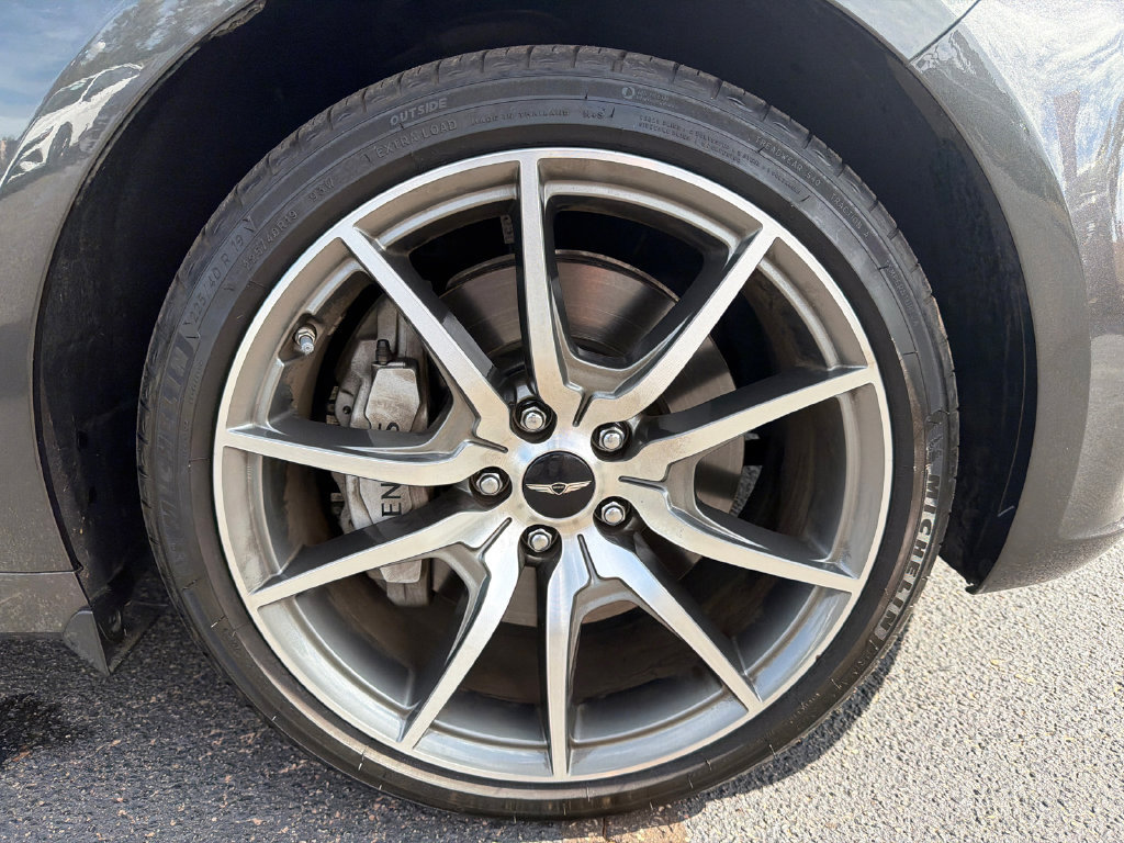 Used 2025 Genesis G70 2.5T RWD image 12