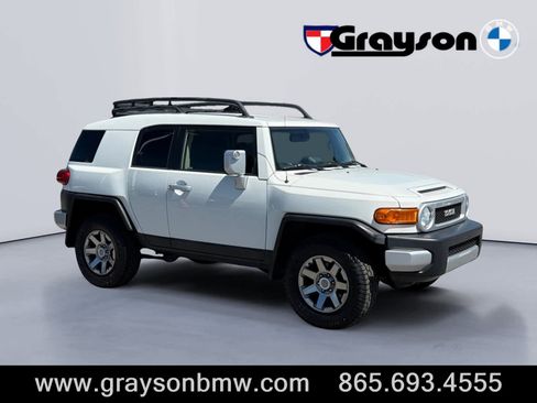 Used 2014 Toyota FJ Cruiser 4WD w/ Upgrade Package image 1