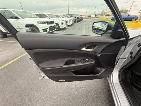 Used 2012 Honda Accord LX image 11