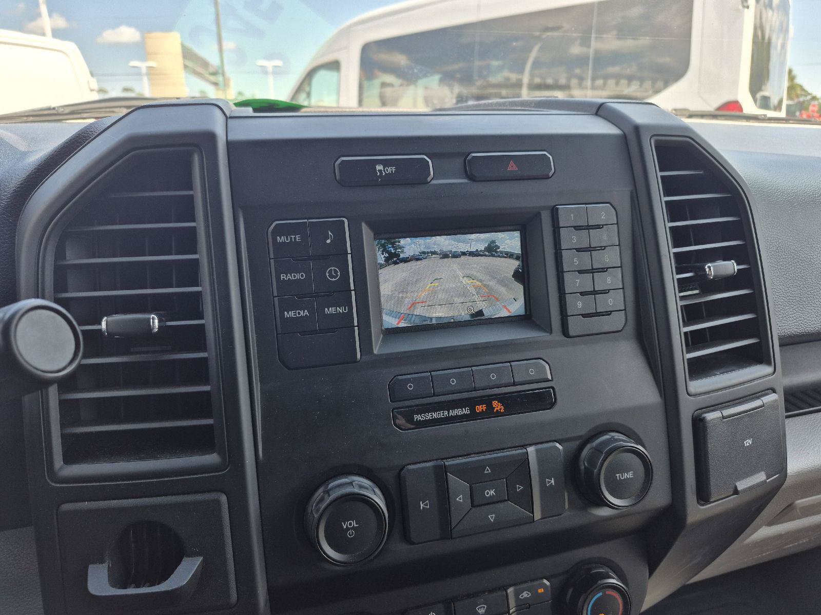 Used 2017 Ford F150 XL RWD image 4