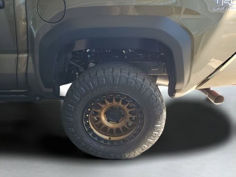 New 2025 Toyota Tacoma TRD Off-Road image 19