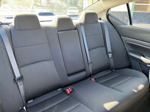 Used 2025 Nissan Altima 2.5 SV FWD image 38