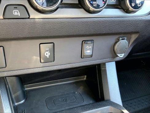 Used 2016 Toyota Tacoma TRD Off-Road w/ Towing Package AWD/4WD image 32