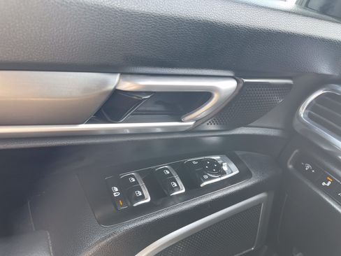 Used 2022 Kia Telluride LX AWD/4WD image 20
