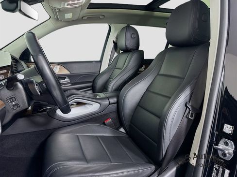 Used 2024 Mercedes-Benz GLS 450 4MATIC image 11