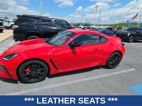 Used 2025 Toyota GR86 Premium w/ Performance Package RWD image 3