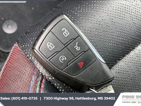 Used 2025 Chevrolet Equinox RS w/ Safety and Technology Package image 9