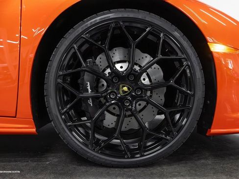 Used 2021 Lamborghini Huracan EVO image 20