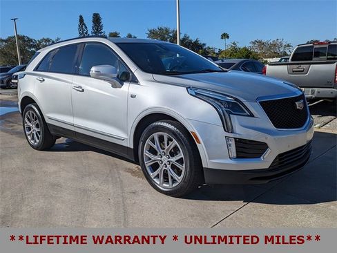 Used 2020 Cadillac XT5 Sportv image 2