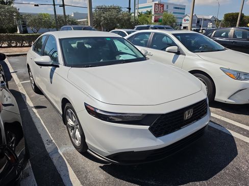 Used 2023 Honda Accord LX image 5