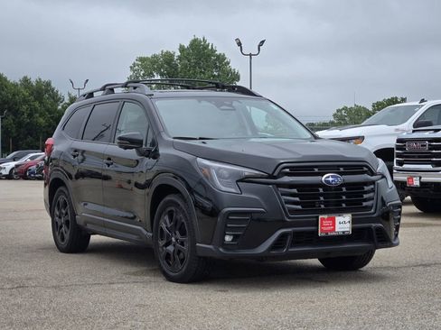 Used 2023 Subaru Ascent Onyx Edition Limited image 3
