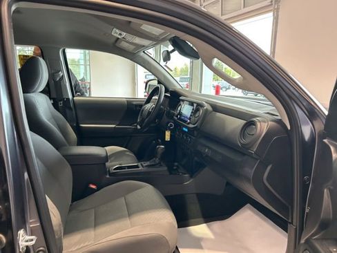 Used 2023 Toyota Tacoma SR AWD/4WD image 13