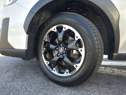 Used 2023 Subaru Crosstrek 2.0i Premium image 32