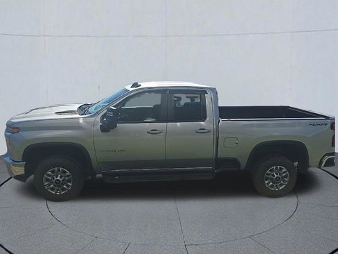 Used 2022 Chevrolet Silverado 2500 LT w/ All Star Edition AWD/4WD image 2