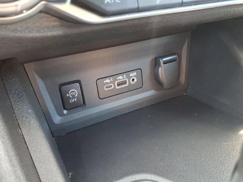 Certified 2024 Nissan Sentra SV FWD image 18