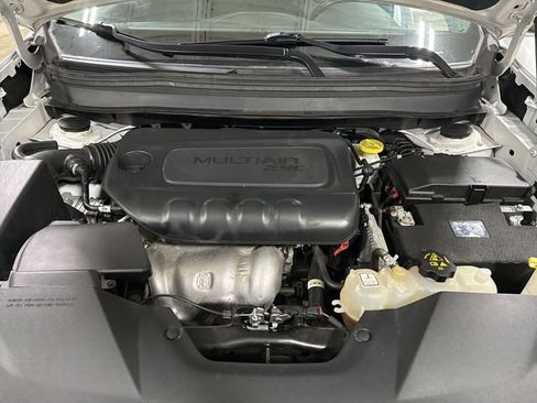 Used 2020 Jeep Cherokee Limited w/ Advanced Safety Group FWD image 25