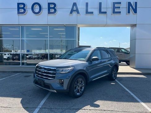 New 2025 Ford Explorer Active w/ Active Comfort Package image 1
