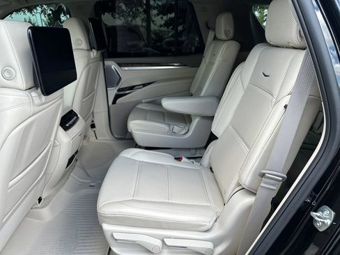 Used 2025 Cadillac Escalade Premium Luxury Platinum w/ LPO, Floor Liner Package AWD/4WD image 35