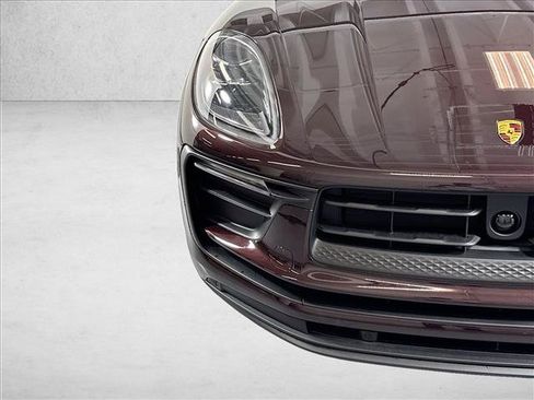 Certified 2026 Porsche Macan Turbo AWD/4WD image 28