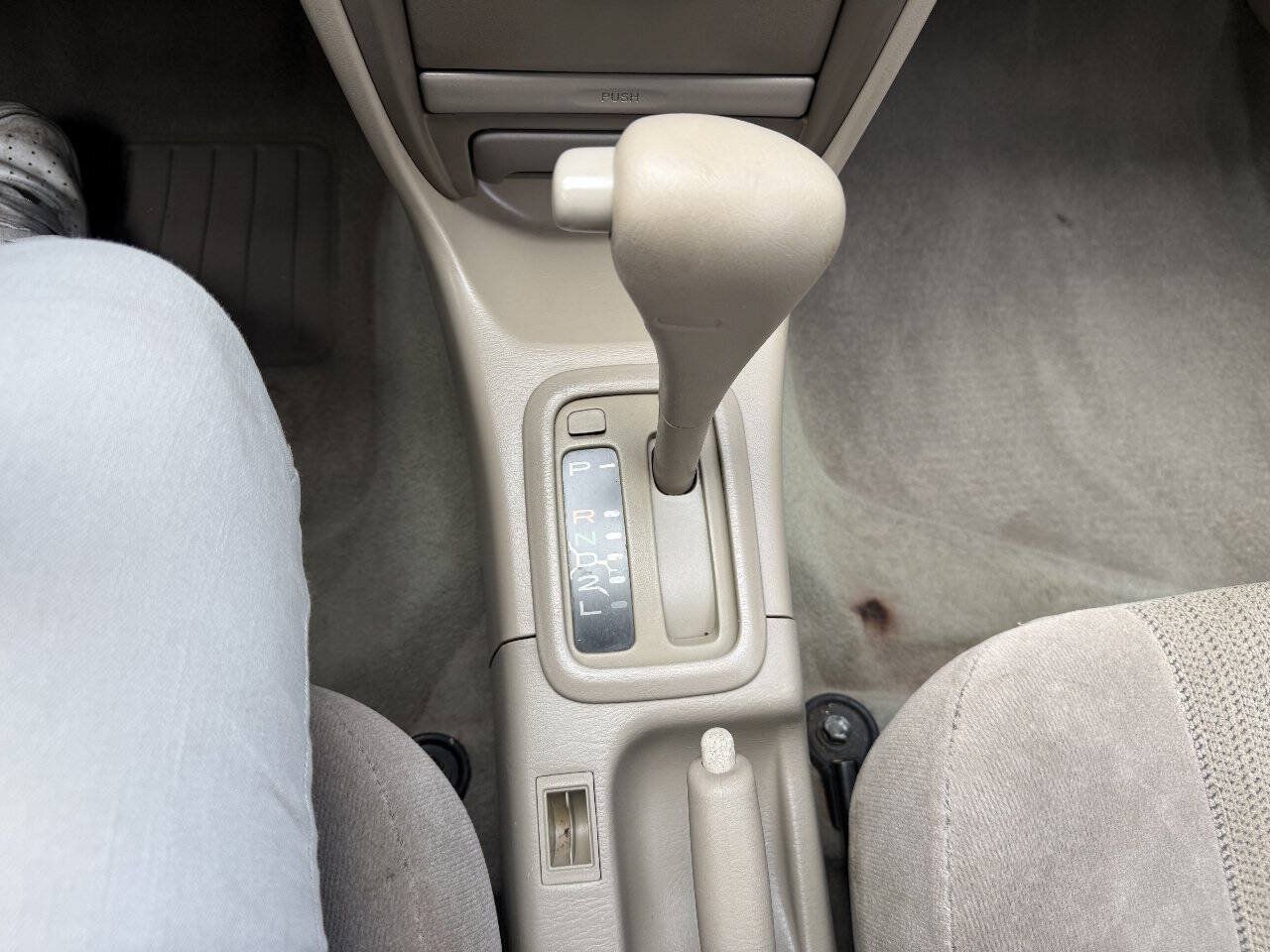 Used 2002 Toyota Corolla S FWD image 16