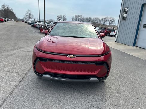 Used 2025 Chevrolet Equinox EV LT w/ Convenience Package image 2