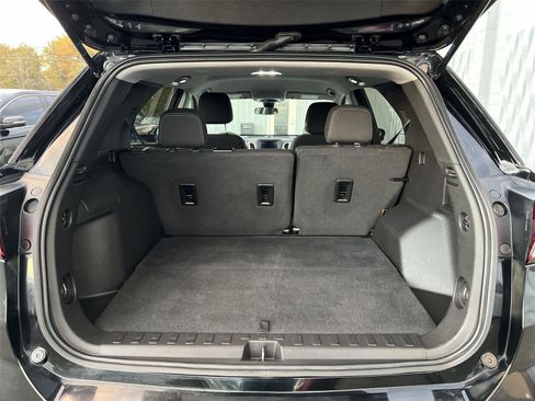 Used 2023 Chevrolet Equinox LT image 23