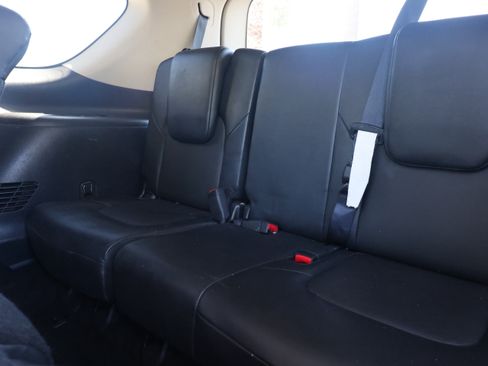 Used 2024 Nissan Armada SV RWD image 13